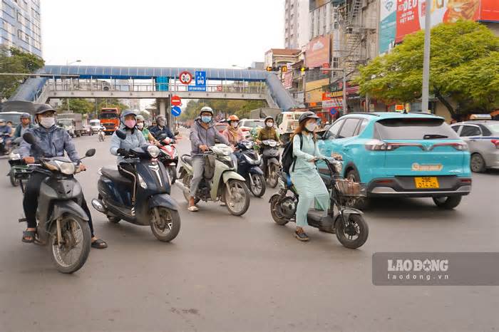 Phân luồng giao thông xong 'đâu lại vào đấy'