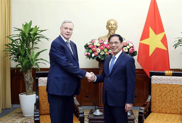 Việt Nam coi trọng quan hệ hữu nghị truyền thống với Nga