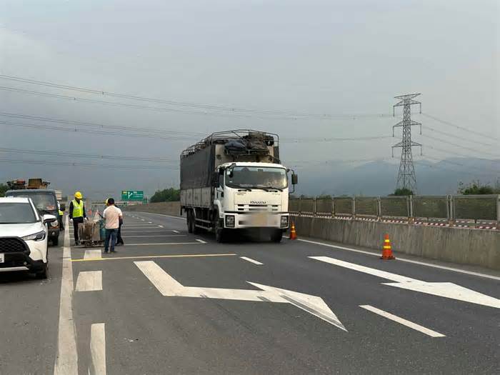 Cao tốc Cam Lộ - La Sơn xảy ra 11 vụ tai nạn, Bộ trưởng GTVT nêu nhiều nguyên nhân
