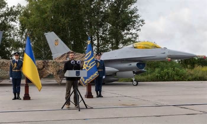 Ông Zelensky: Ukraine đã nhận tiêm kích F-16