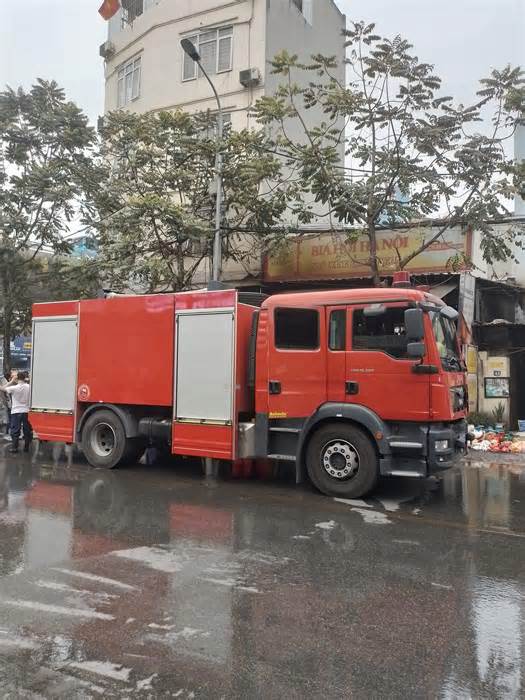 Hà Nội: Dập tắt đám cháy tại một quán ăn ở quận Hai Bà Trưng