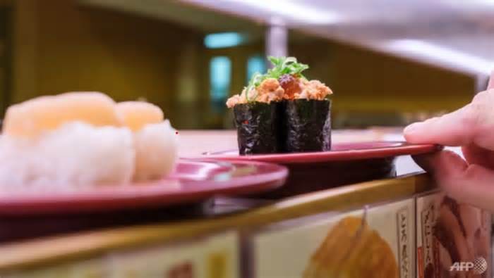 Nhật bắt 3 thanh thiếu niên 'khủng bố sushi' gây kinh hoàng cho thực khách