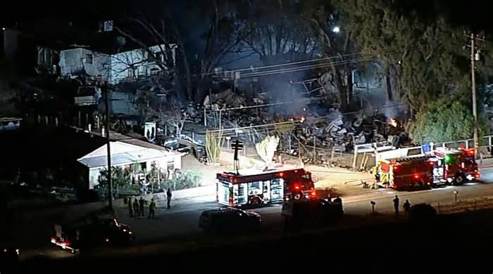 Mỹ: Hai trực thăng chữa cháy va chạm khiến 3 người thiệt mạng