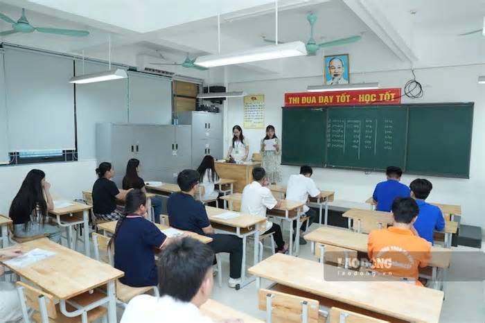Dự kiến giảm hơn 11.000 nhân viên trường học sau sáp nhập, đủ điều kiện có thể làm giáo viên