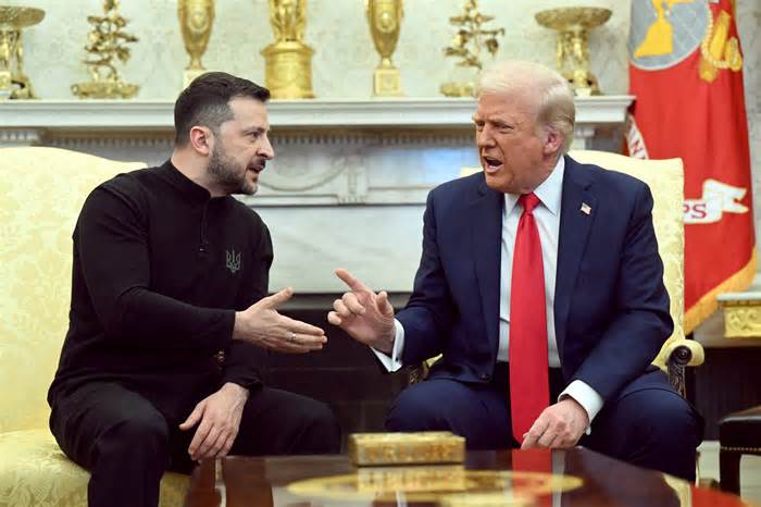 Áp lực đè nặng Ukraine sau khẩu chiến của ông Trump - Zelensky