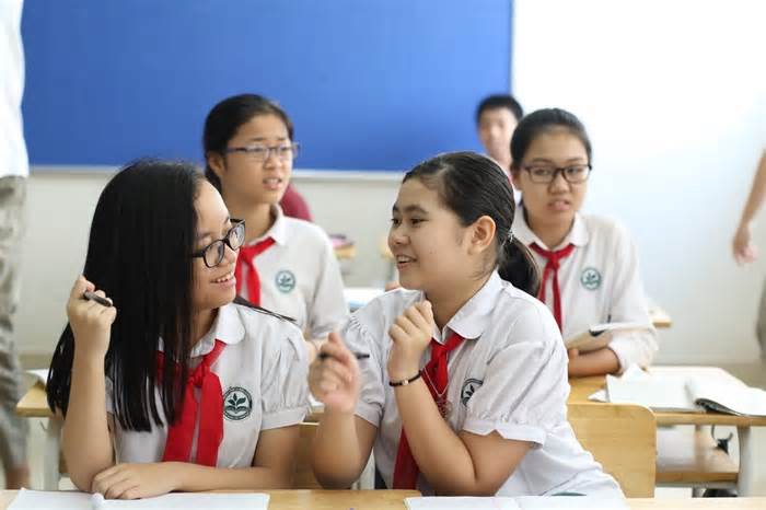 Tỉ lệ hồ sơ đăng ký trực tuyến vào lớp 6 tại Hà Nội đạt 68,3%