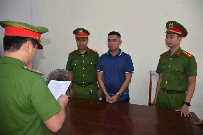 Nhân viên ngân hàng lừa đảo 15 tỷ đồng của khách hàng