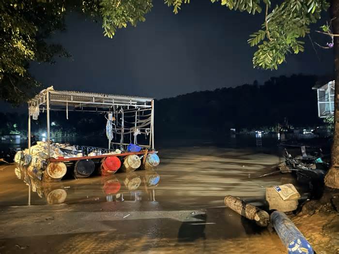 Mưa lũ gây thiệt hại nghiêm trọng ở Bình Thuận và Đồng Nai, 4 lao động rơi xuống biển