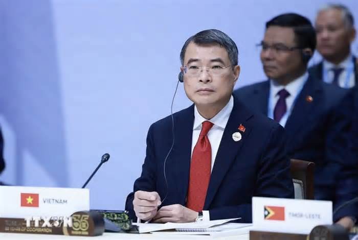 Thủ tướng Lê Minh Hưng dự phiên toàn thể Hội nghị Cấp cao kỷ niệm 35 năm quan hệ ASEAN - Nga