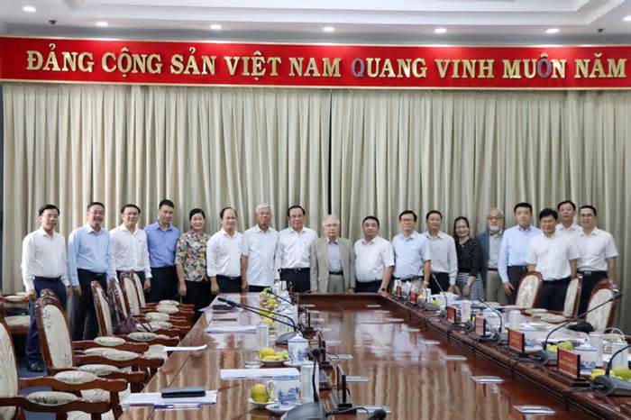 Bí thư Thành ủy TP.HCM: Hoàn thành dự án đường Thái Văn Lung trong năm 2025
