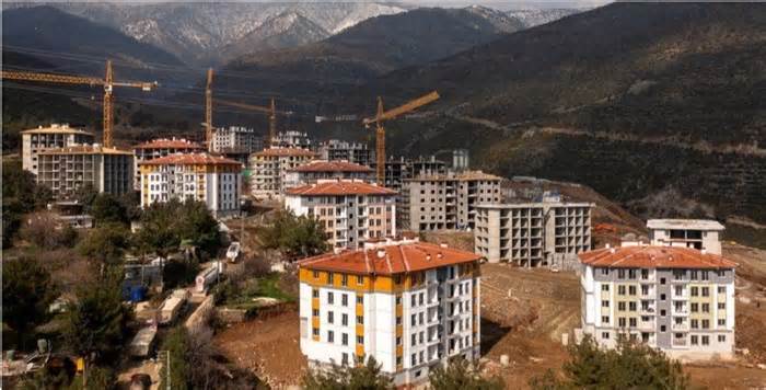 Thổ Nhĩ Kỳ trao 7.275 ngôi nhà mới cho người dân sau thảm họa động đất