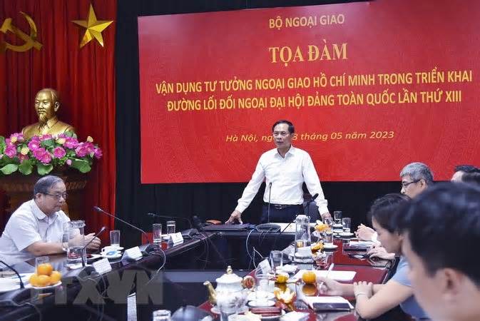 Tư tưởng Hồ Chí Minh trong triển khai đường lối đối ngoại của Đảng