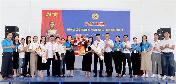 Công đoàn Khu Kinh tế Đông Nam Nghệ An thành lập công đoàn cơ sở thứ 70