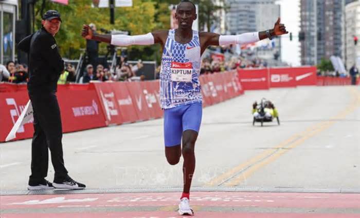 Vận động viên khắp thế giới thương tiếc kỷ lục gia marathon Kelvin Kiptum