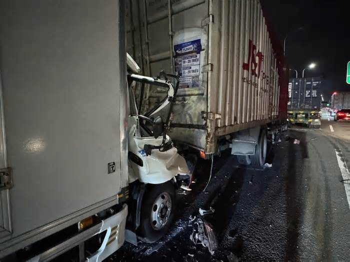 Tai nạn liên hoàn trên cao tốc TP.HCM - Long Thành - Dầu Giây, tài xế tử vong