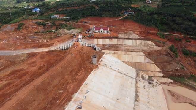 Xử lý các dự án tồn đọng, vướng mắc kéo dài để giải phóng nguồn lực