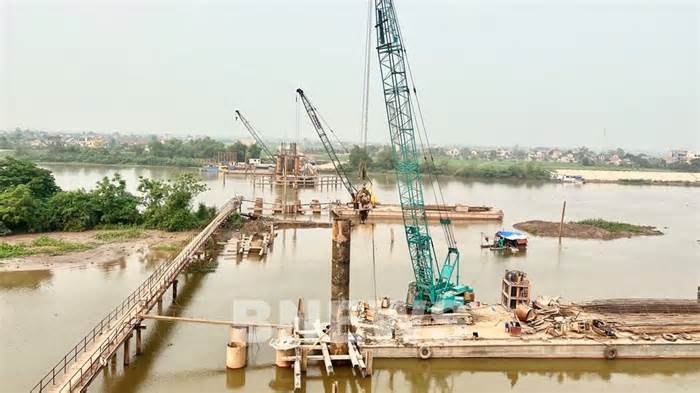 Dự án cầu nối Nam Định với Ninh Bình gặp khó về mặt bằng thi công