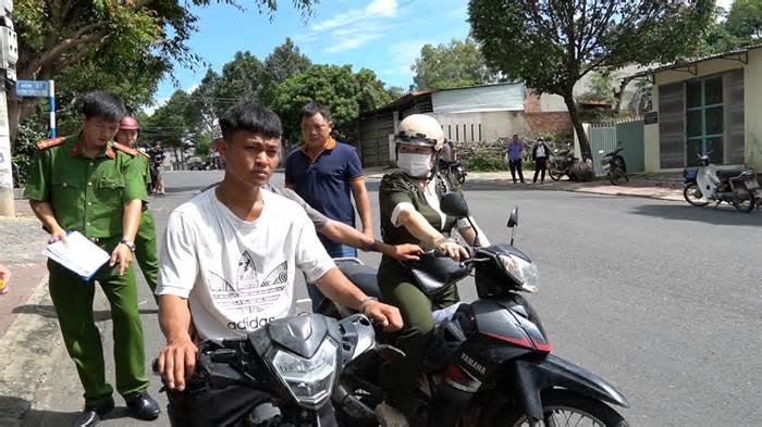 Điều tra 2 vụ cướp giật táo tợn trên đường phố TP Kon Tum