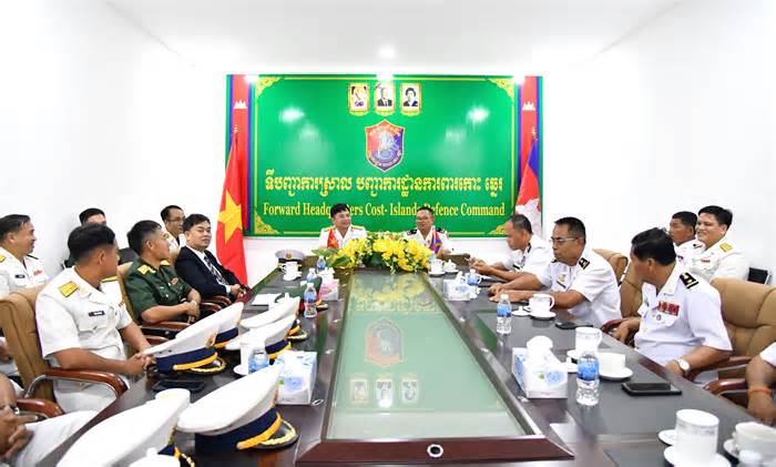 Vùng 5 Hải quân Nhân dân Việt Nam kết thúc tốt đẹp chuyến thăm Campuchia