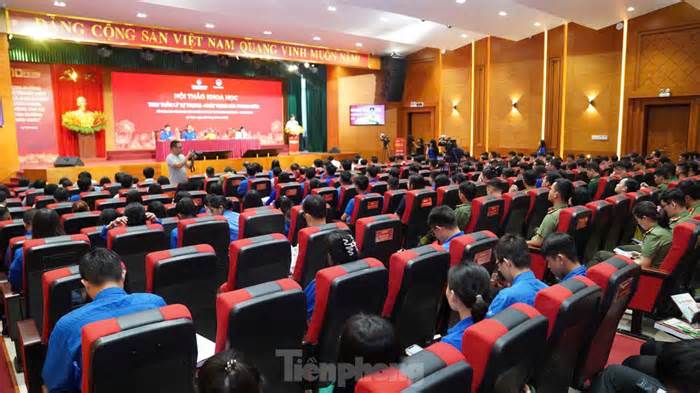 Toàn cảnh hội thảo khoa học 'Tinh thần Lý Tự Trọng - Khát vọng của thanh niên'