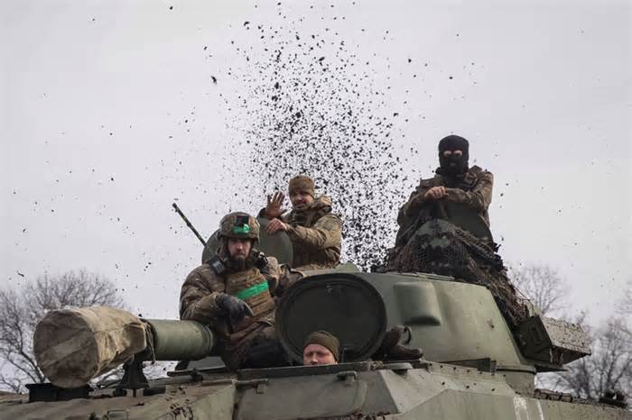 Nga tấn công dữ dội, Ukraine thừa nhận khó giữ Bakhmut