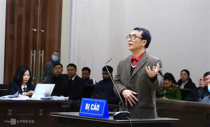 Cựu cục phó Trần Hùng khai kêu oan vì bảo vệ 'danh dự và liêm sỉ'