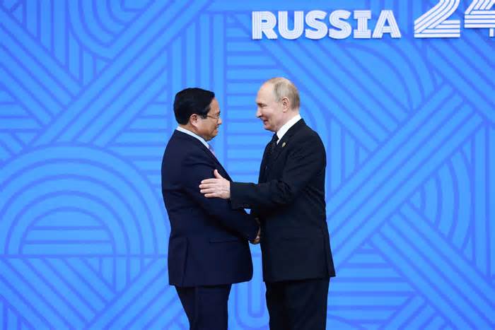 Tổng thống Nga Putin chào đón Thủ tướng Phạm Minh Chính và nhiều lãnh đạo dự Hội nghị BRICS mở rộng