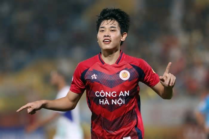 Tranh cãi quanh chuyện 'đội bóng giải hạng 3 Trung Quốc hỏi mua Đình Bắc'