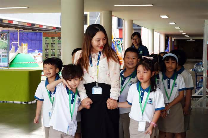 Hàng ngàn học sinh các trường tư thục đã bước vào năm học mới