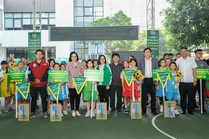 Hấp dẫn vòng chung kết giải bóng rổ học sinh tiểu học Hà Nội 2023