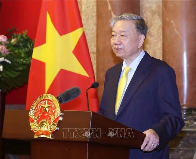 Chủ tịch nước Tô Lâm thăm Campuchia: Làm sâu sắc tình hữu nghị đặc biệt theo phương châm 16 chữ vàng