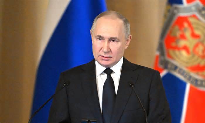 Ông Putin yêu cầu an ninh Nga trừng trị dân quân thân Ukraine