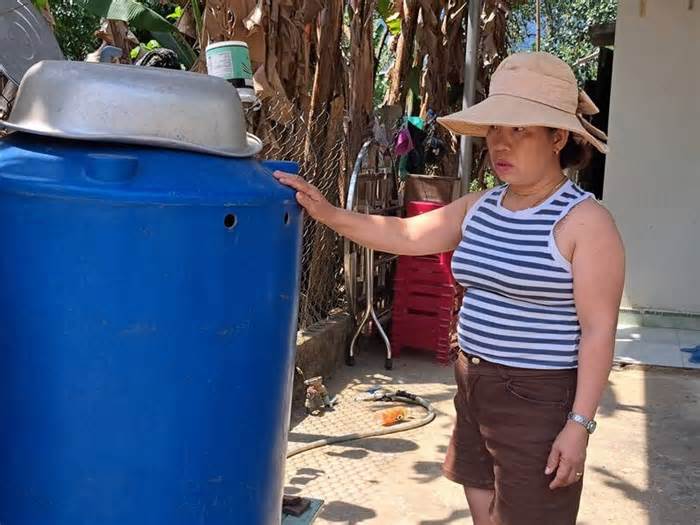 Người dân xã vùng ven tại Đà Nẵng phải sử dụng nước từ khe suối