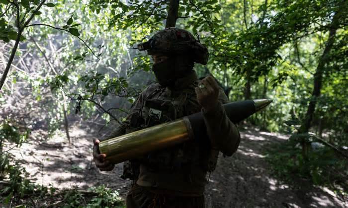 Ukraine nhận lô đạn pháo đầu tiên từ sáng kiến của Czech