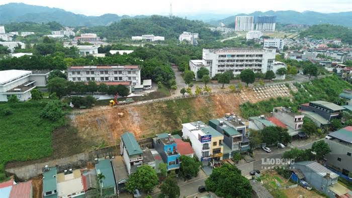 Lào Cai di dời 16 hộ dân khỏi vùng nguy hiểm sạt lở