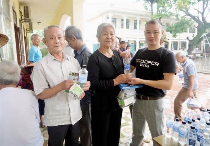 Gcoop Việt Nam trao 1200 phần quà tới người dân tại thị trấn Nưa