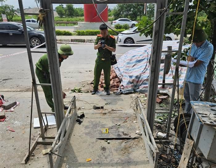 Thang máy xây dựng rơi tự do làm 7 người bị thương ở Bắc Giang