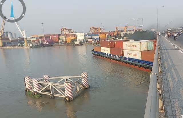 Thiệt hại ban đầu sau vụ tàu 4.600 tấn va vào cầu Đồng Nai