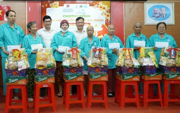 Thanh niên Cần Thơ lan tỏa 'Ấm tình ngày Tết' đến bệnh nhân ung bướu