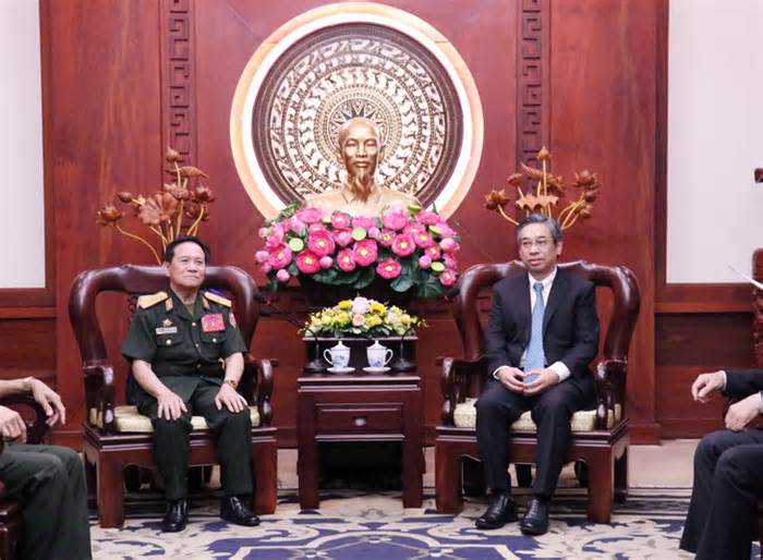 Lãnh đạo TP.HCM tiếp Chủ tịch Hội Cựu chiến binh Vientiane