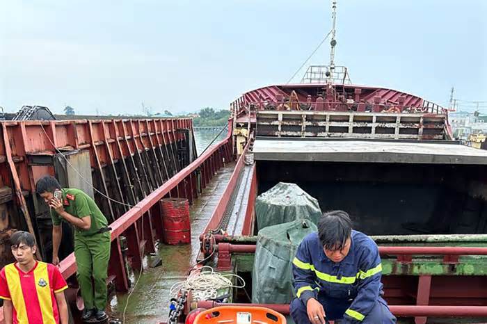 Hai công nhân tử vong dưới hầm tàu