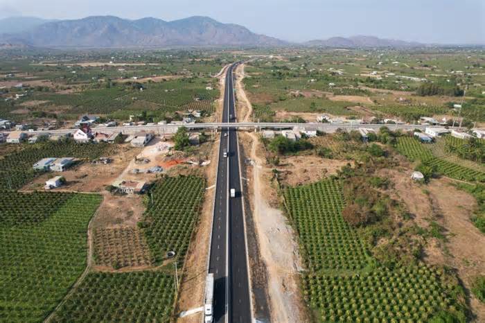 Các biện pháp mạnh đảm bảo an toàn giao thông trên 2 cao tốc qua Bình Thuận