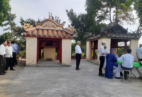 Đề nghị dừng tổ chức lễ giỗ vua Quang Trung tại làng Dạ Lê Chánh
