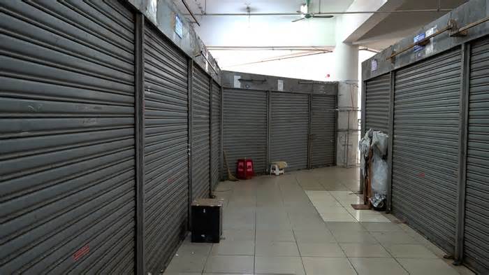 Chợ Trung tâm Móng Cái vẫn ế ẩm khi tiểu thương Trung Quốc trở lại