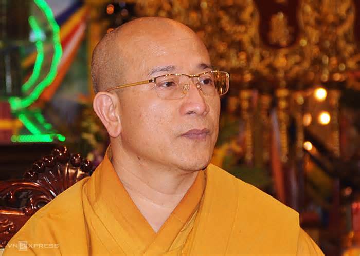 Trụ trì chùa Ba Vàng phải sám hối vì trưng bày 'xá lợi tóc Đức Phật'