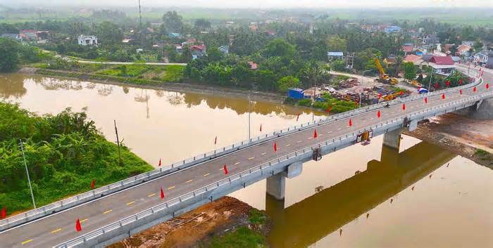 Hải Phòng thông xe cầu 166 tỉ đồng bắc qua sông Hóa