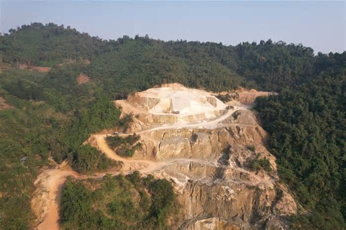 Phớt lờ xử phạt, Công ty Sông Hồng - Lào Cai ngang nhiên khai thác cao lanh