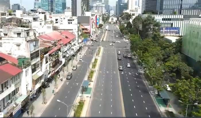 TPHCM cấm xe lưu thông vào làn ôtô trên đường Lê Lợi trong 12 ngày