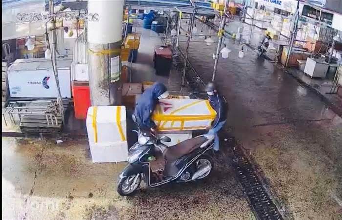 Lấy trộm 30kg hải sản của tiểu thương tại chợ đầu mối ở Đà Nẵng