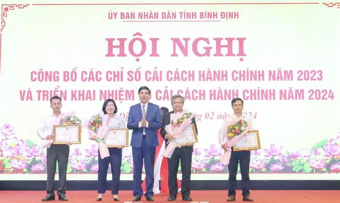 Bình Định: Siết chặt kỷ luật, kỷ cương khắc phục tình trạng đùn đẩy, né tránh trách nhiệm